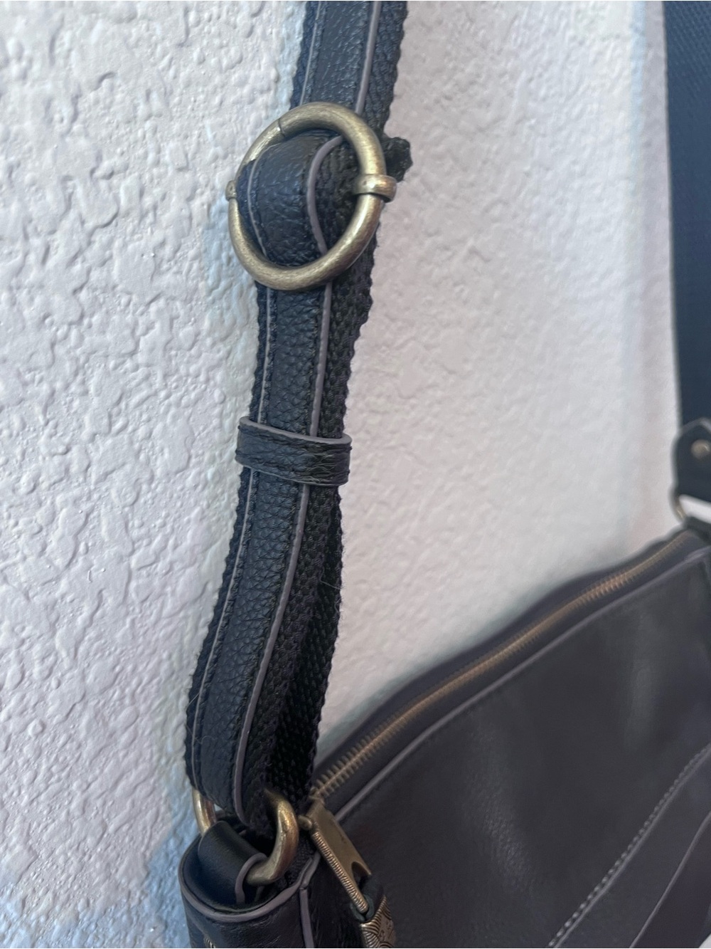 Y2K Black Crossbody bag with adjustable strap Leather by The Sak - Picture 11 of 16